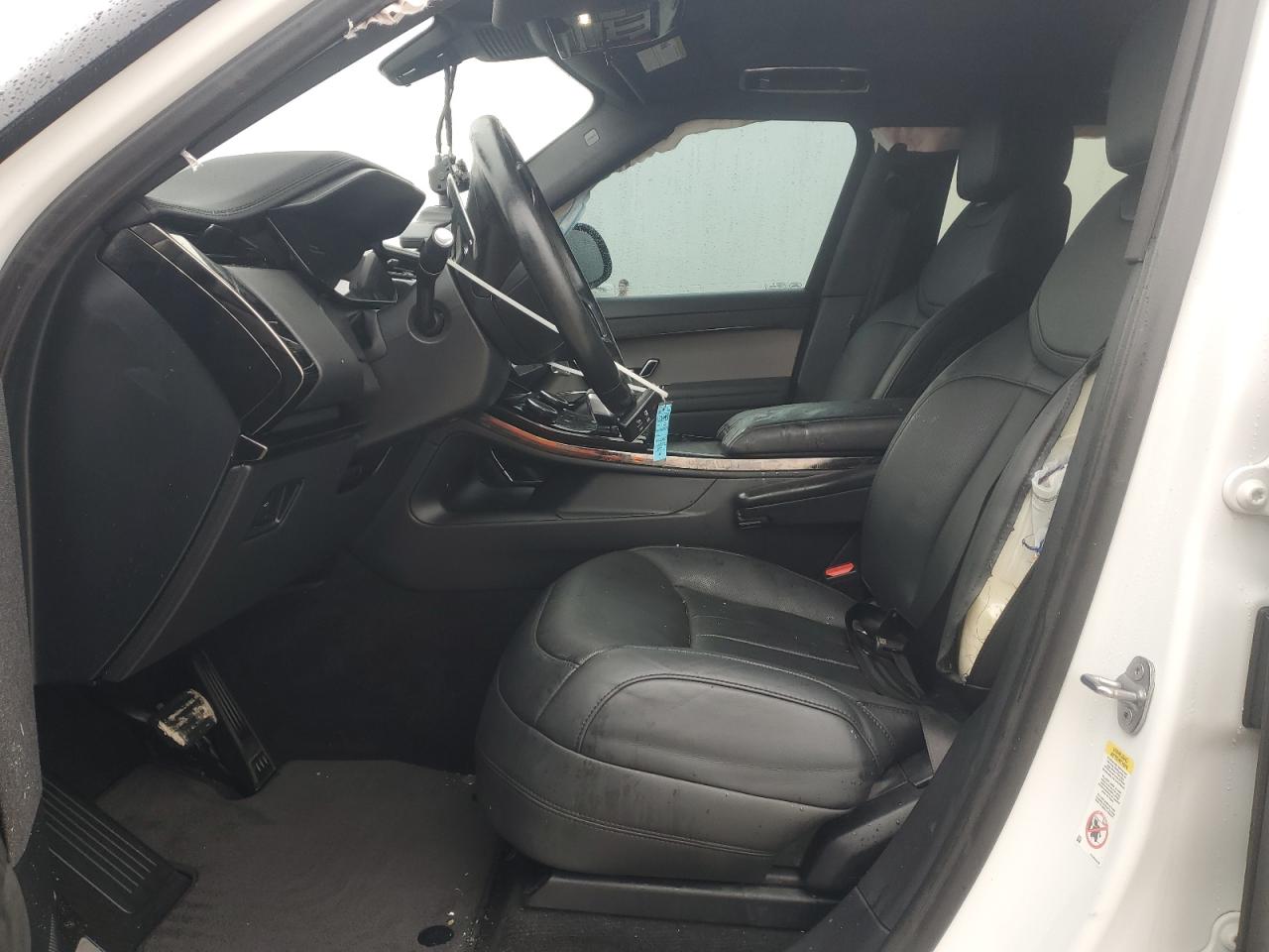 2023 Land Rover Range Rover - Image 7