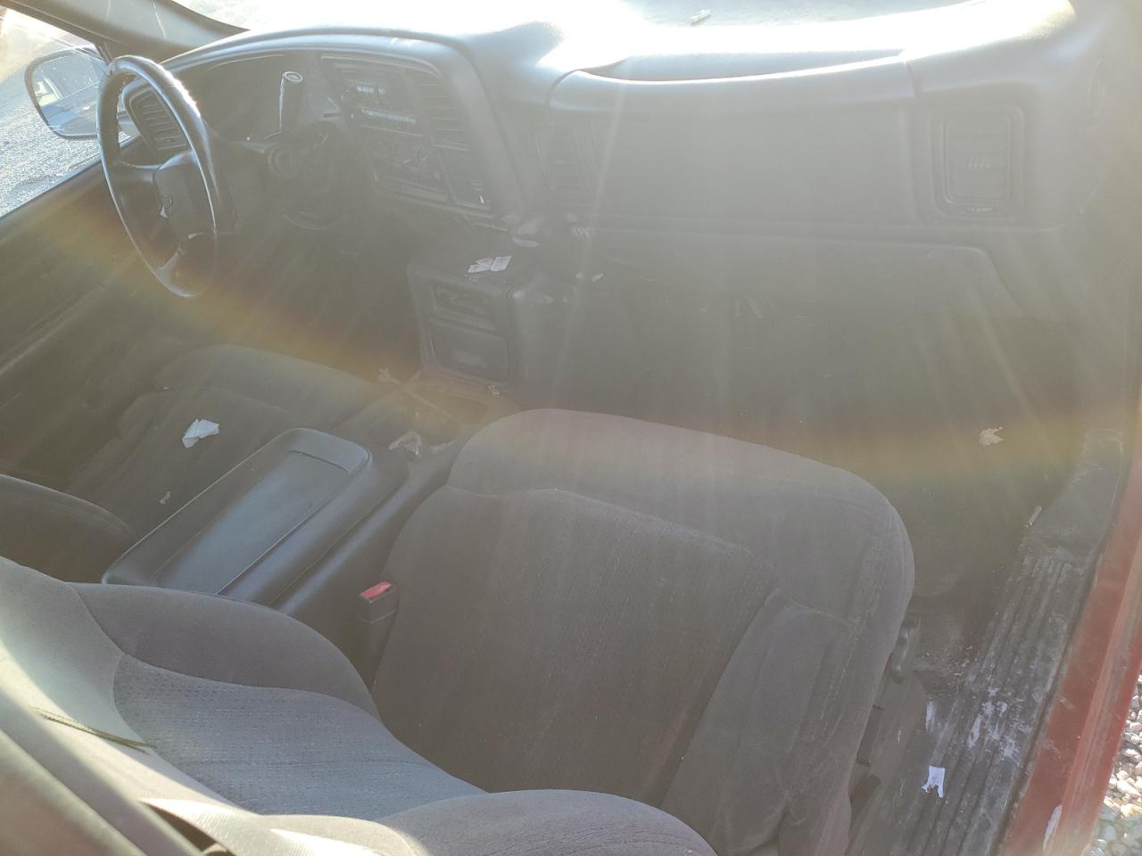 2002 Chevrolet Silverado - Image 8