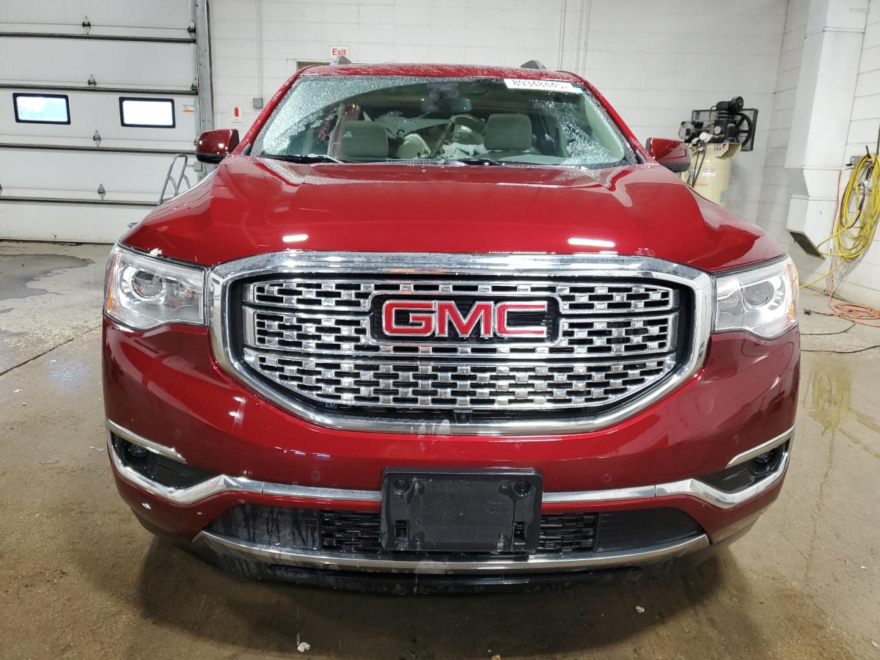 2017 GMC Acadia - Image 5
