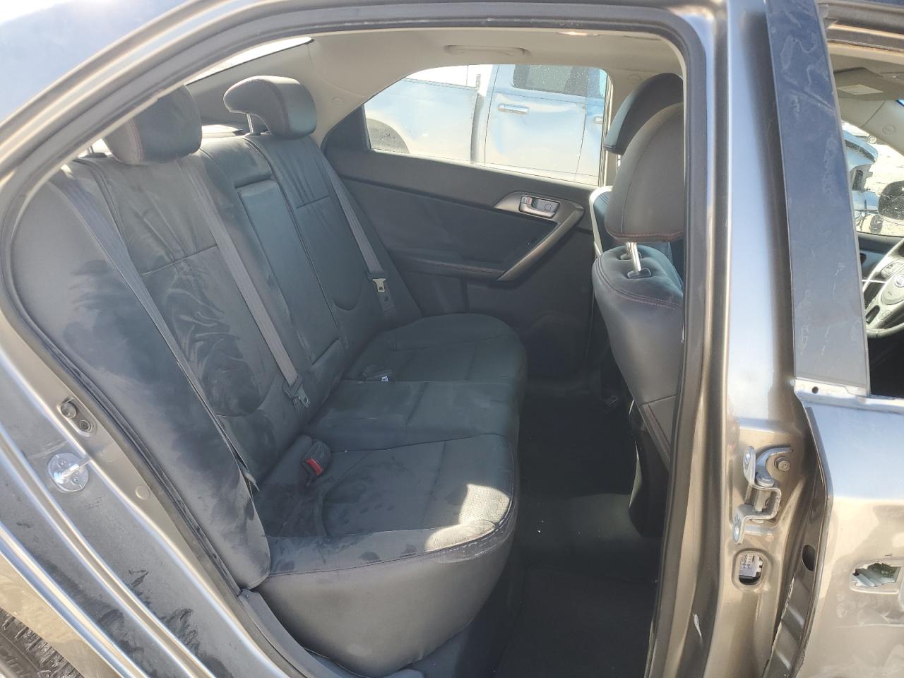 2011 Kia Forte - Image 10