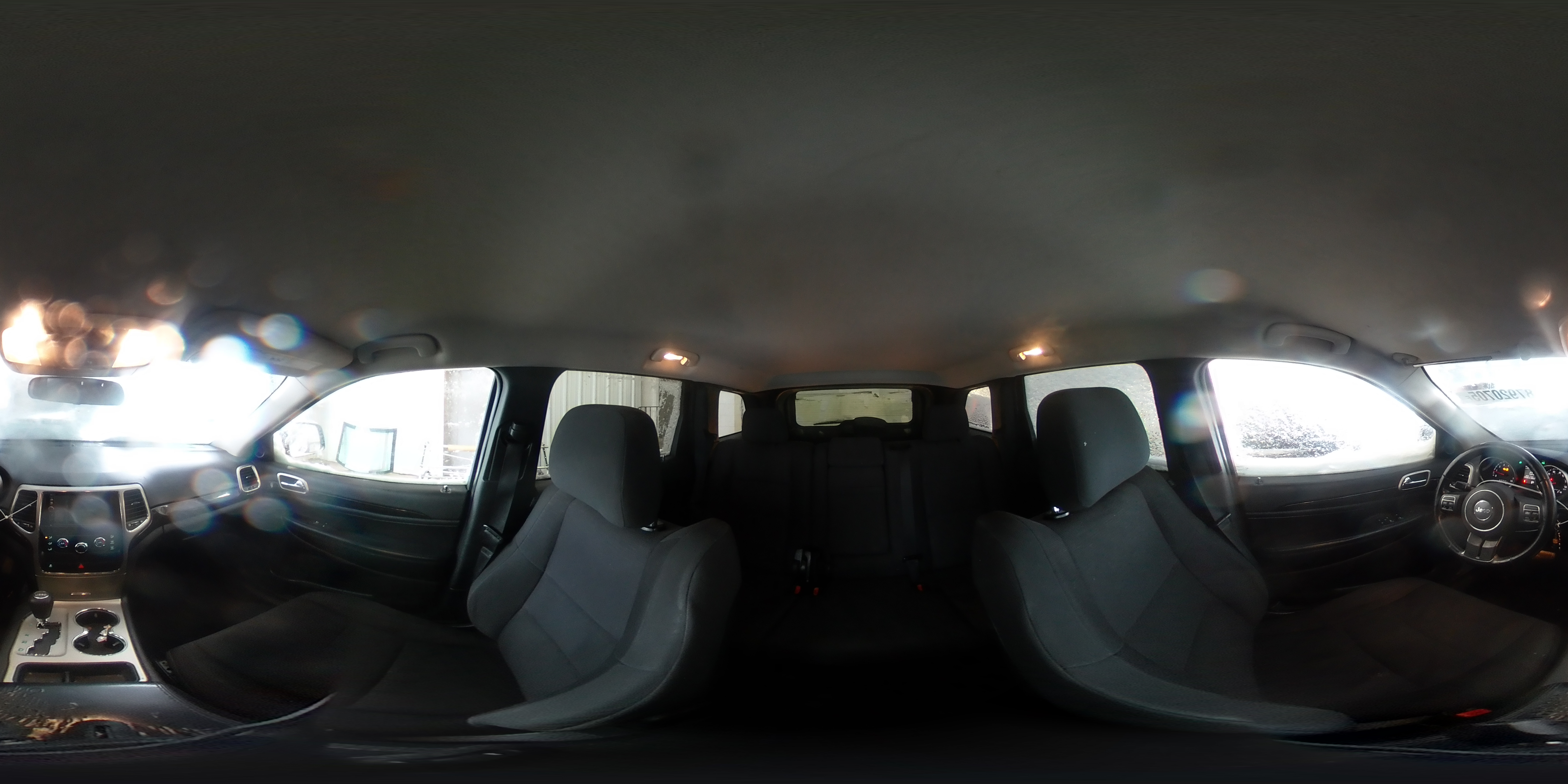 2012 Jeep Grand Cherokee - Image 15