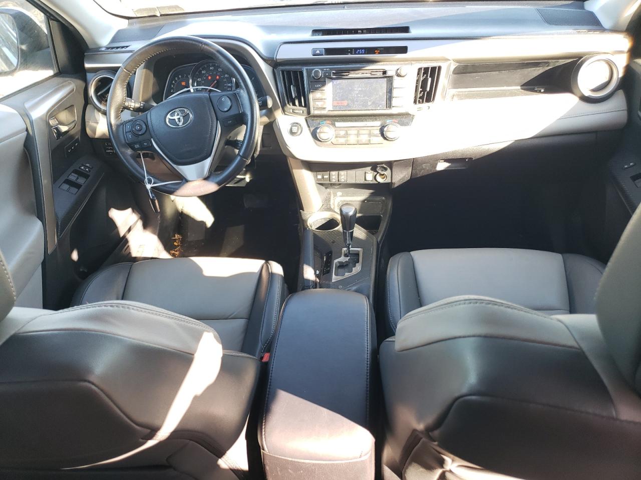 2013 Toyota RAV 4 - Image 8