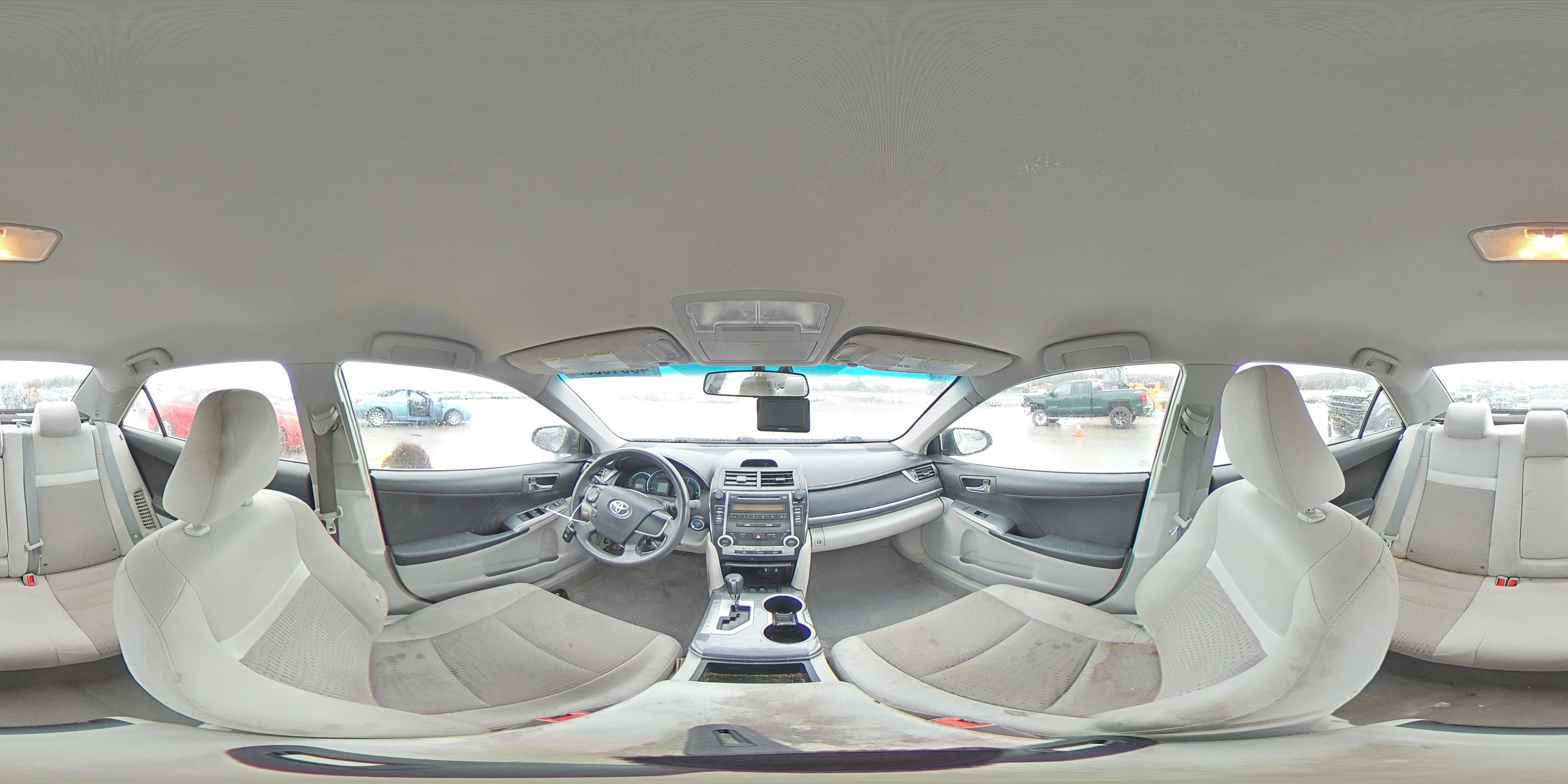2012 Toyota Camry - Image 12
