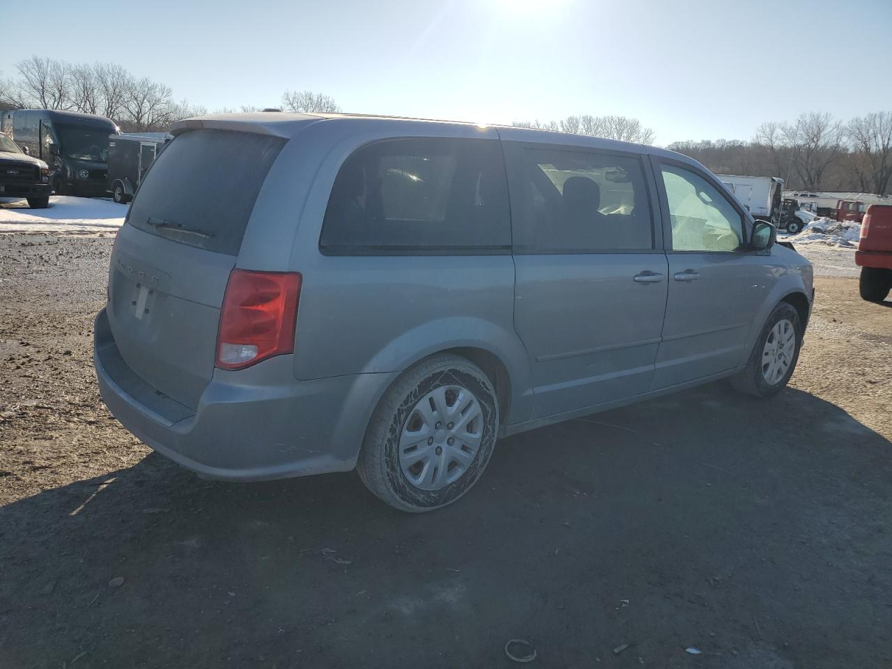 2015 Dodge Caravan - Image 3