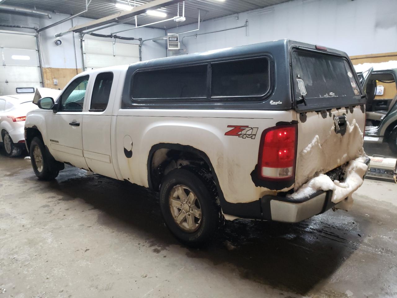 2013 GMC Sierra - Image 2