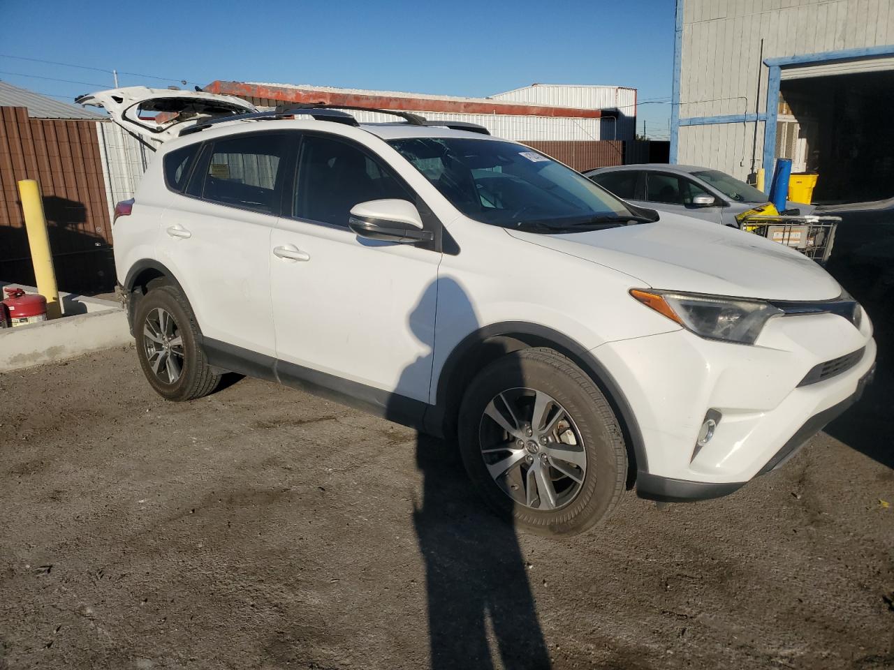 2018 Toyota RAV 4 - Image 4