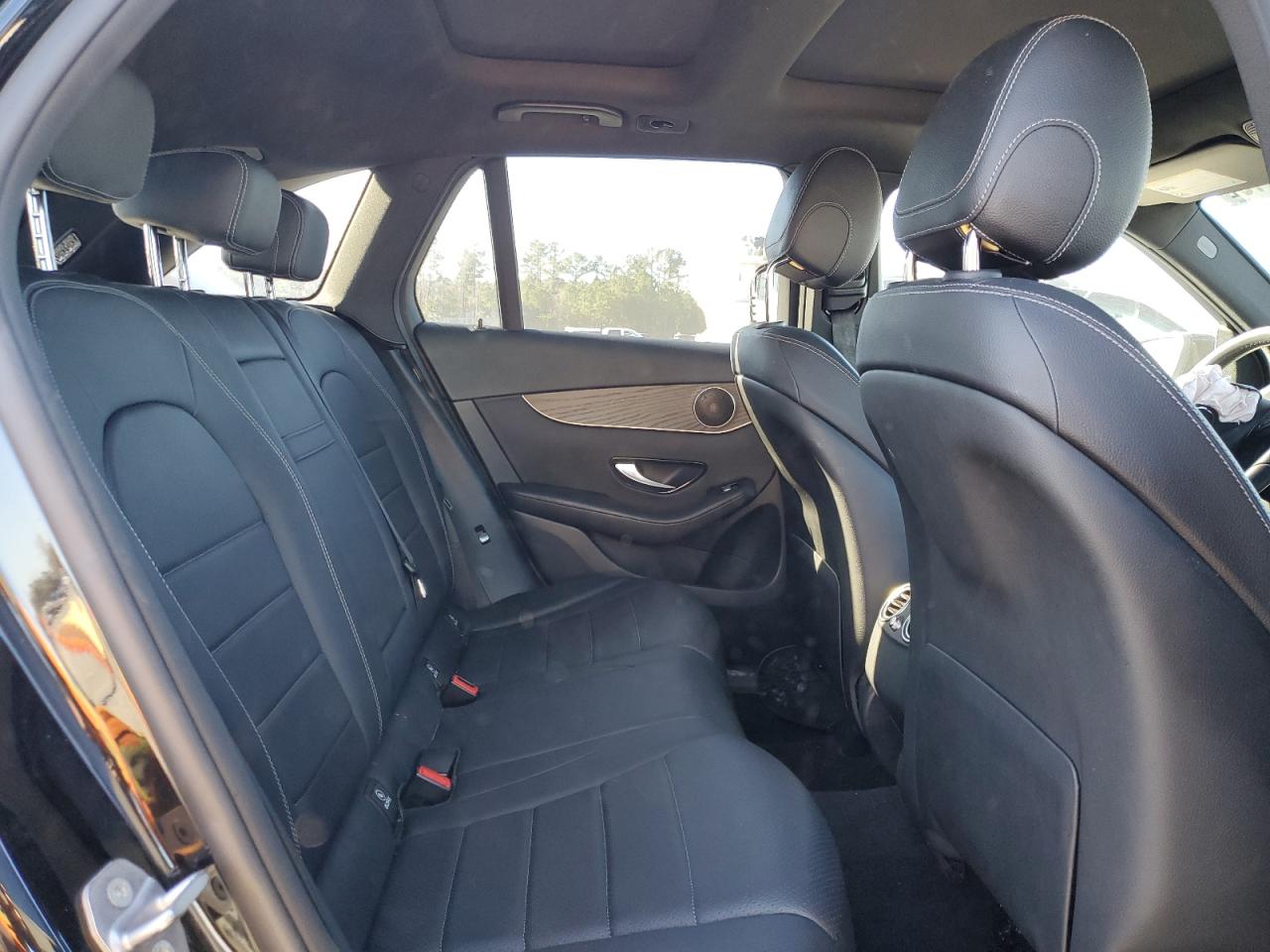 2017 Mercedes-Benz GLC - Image 11