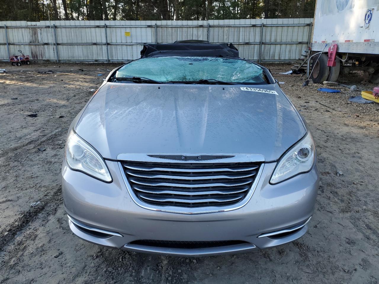 2013 Chrysler 200 - Image 5