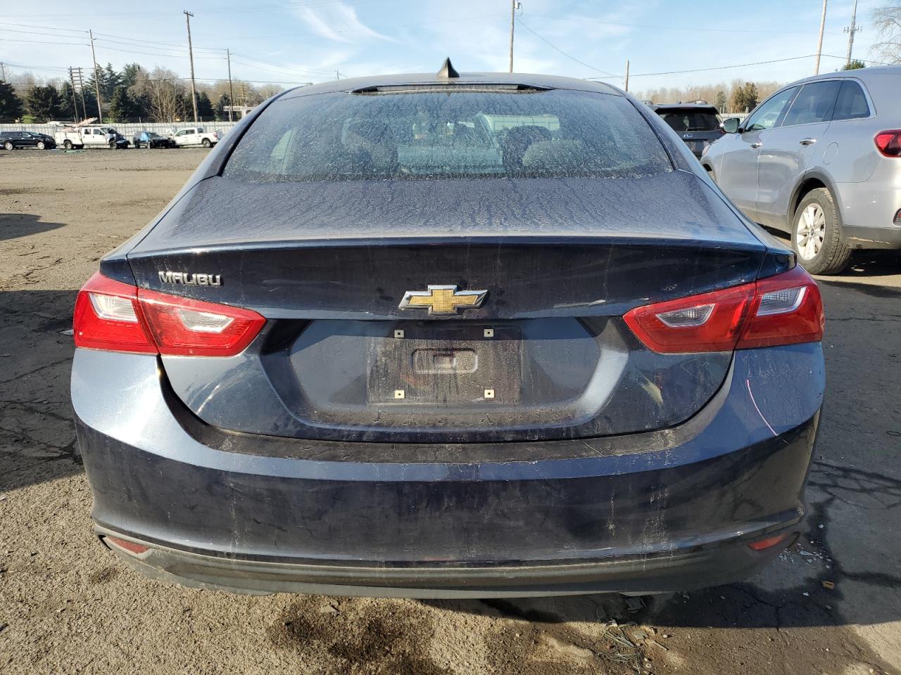 2017 Chevrolet Malibu - Image 6