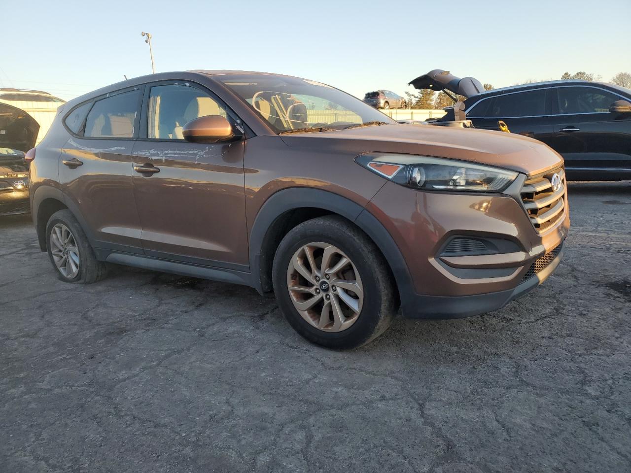 VIN KM8J23A40GU039381 2016 HYUNDAI TUCSON no.4