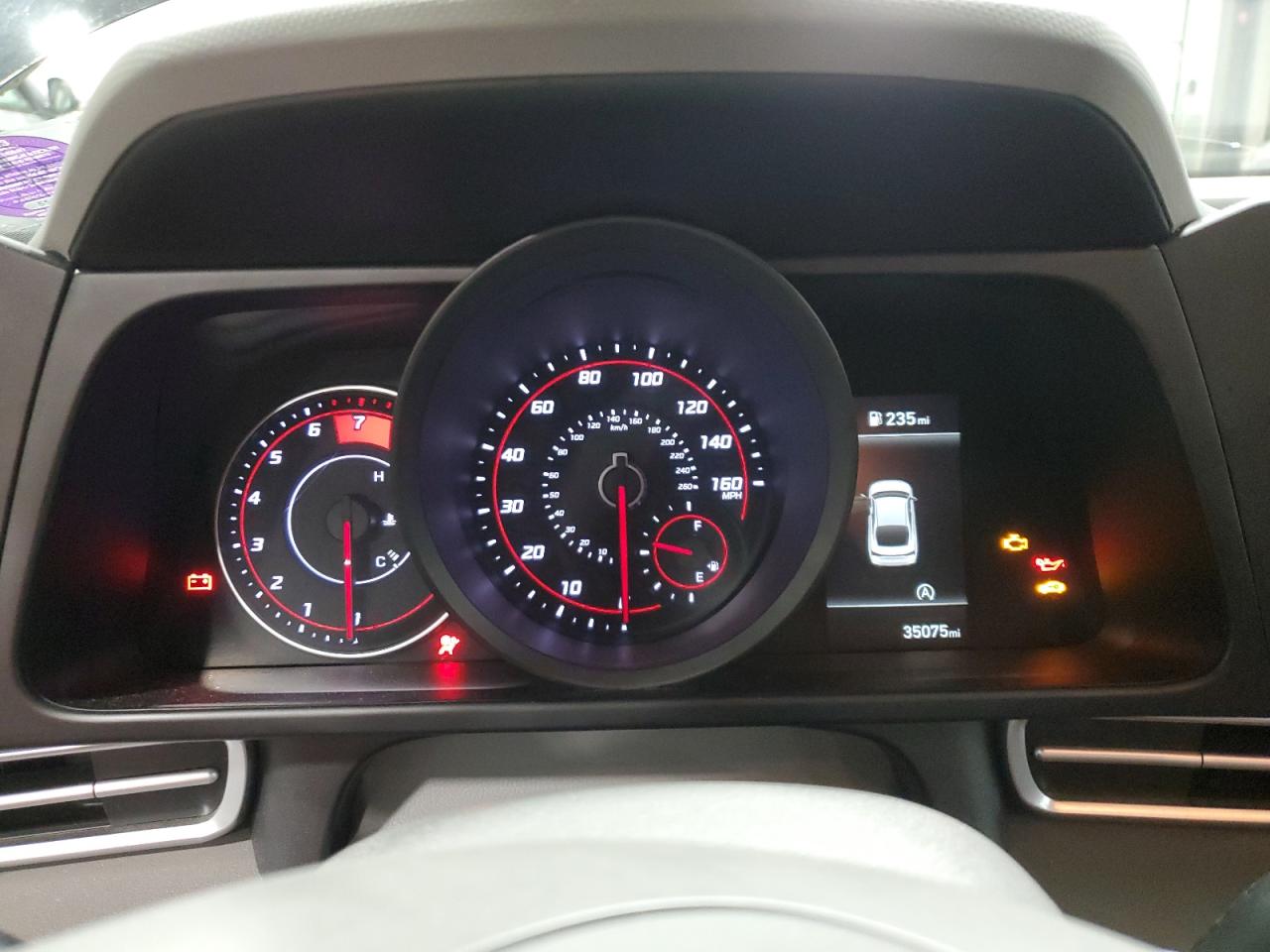 2023 Hyundai Elantra - Image 9