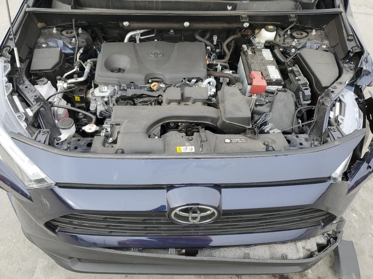 2024 Toyota RAV 4 - Image 12