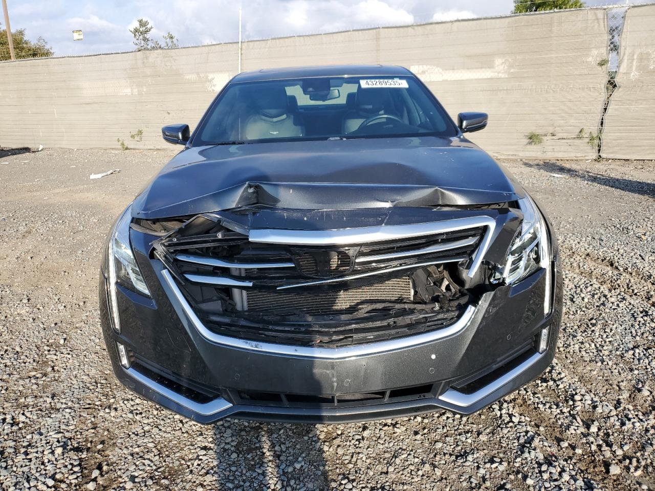 2017 Cadillac CT6 - Image 5