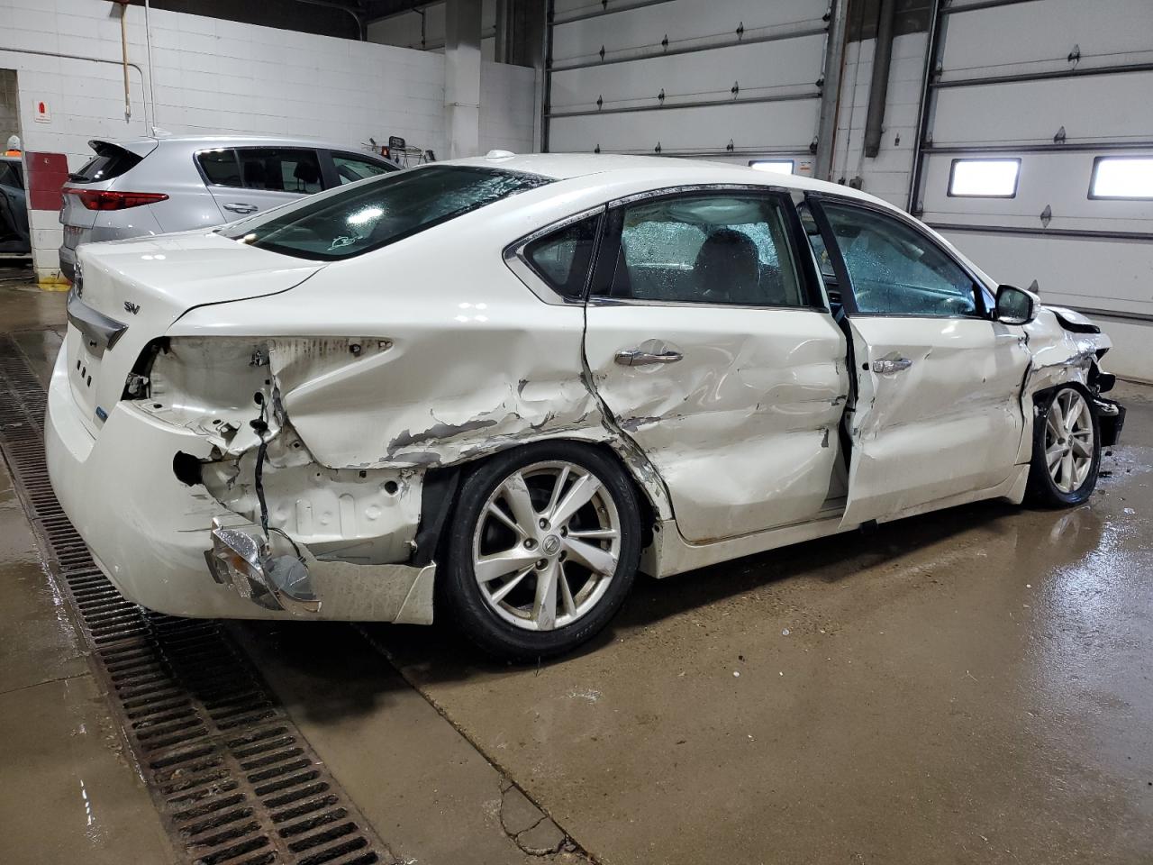 2013 Nissan Altima - Image 3