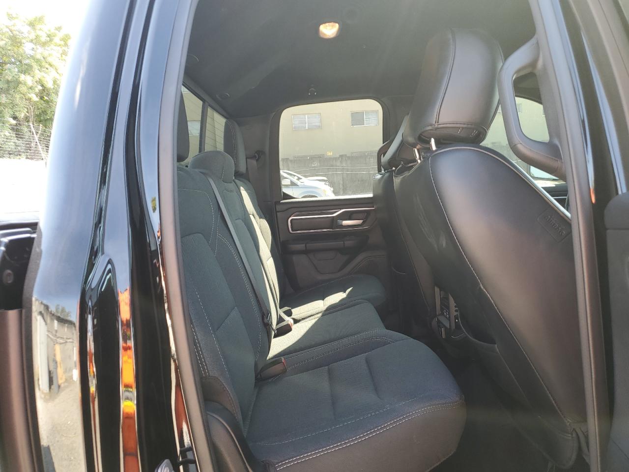 2022 RAM 1500 - Image 10