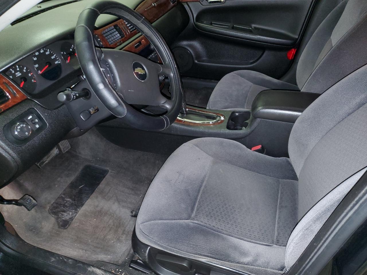2011 Chevrolet Impala - Image 7