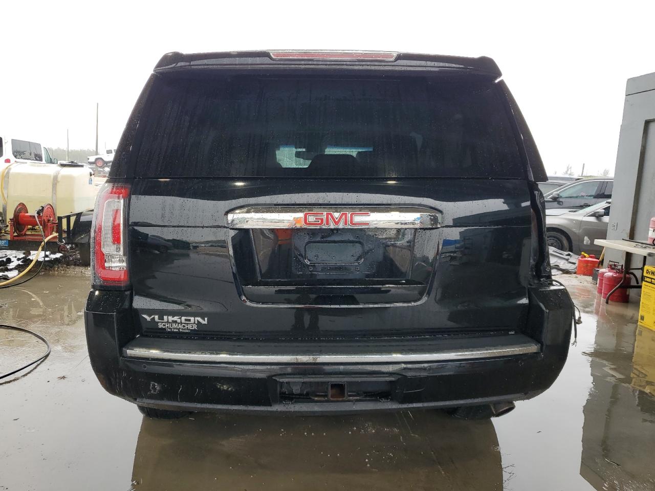 2019 GMC Yukon - Image 6