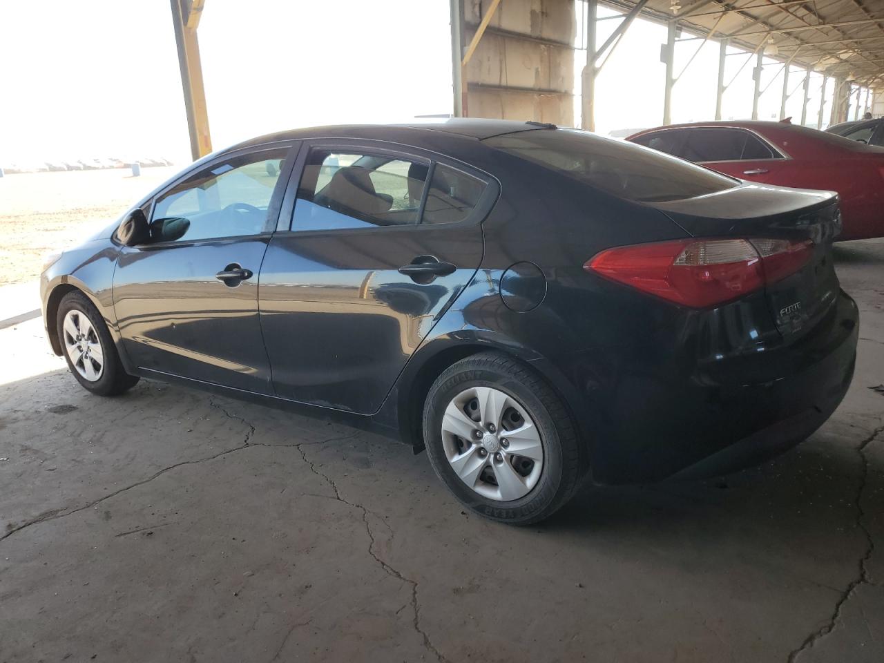 VIN KNAFK4A69F5306332 2015 KIA FORTE no.2