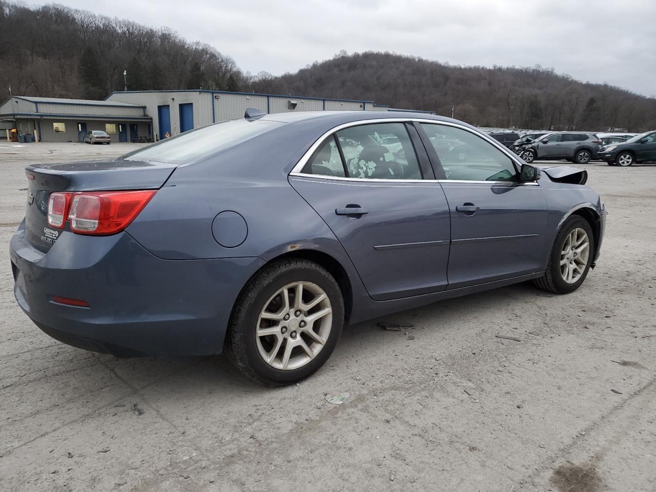 VIN 1G11C5SL9EF301296 2014 CHEVROLET MALIBU no.3