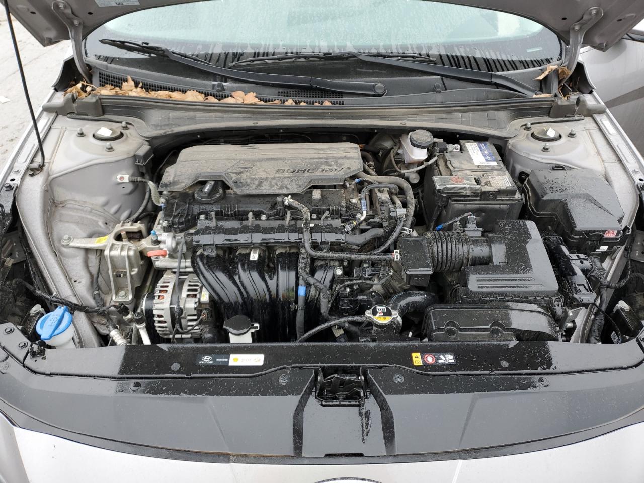 2022 Hyundai Elantra - Image 11