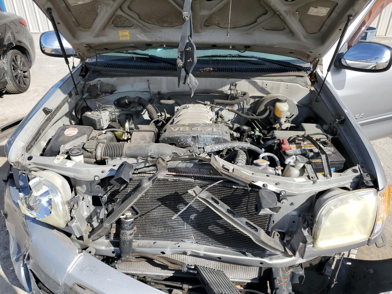 2004 Toyota Tundra - Image 11