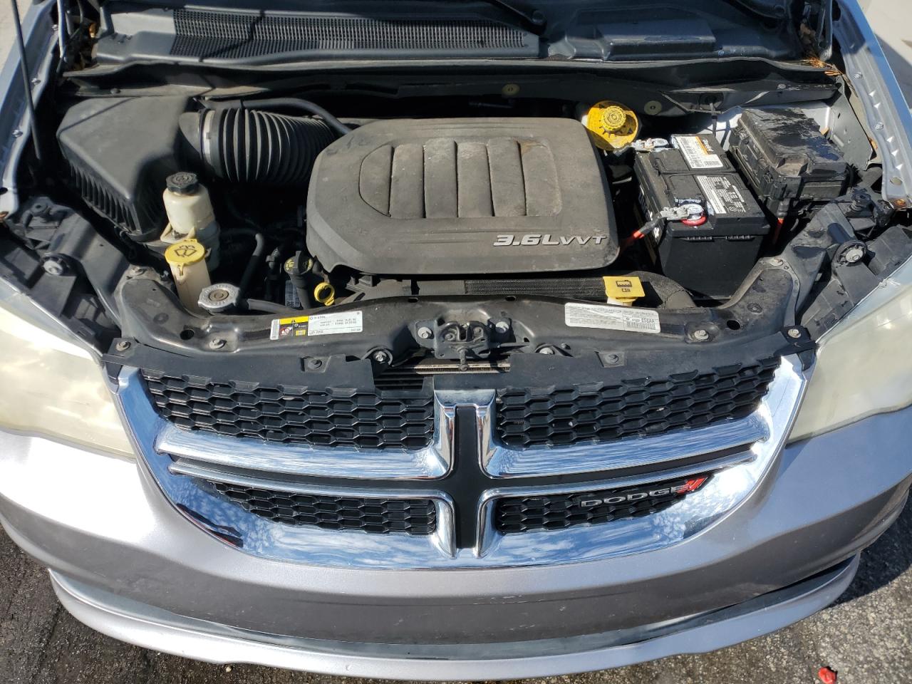 2014 Dodge Caravan - Image 12
