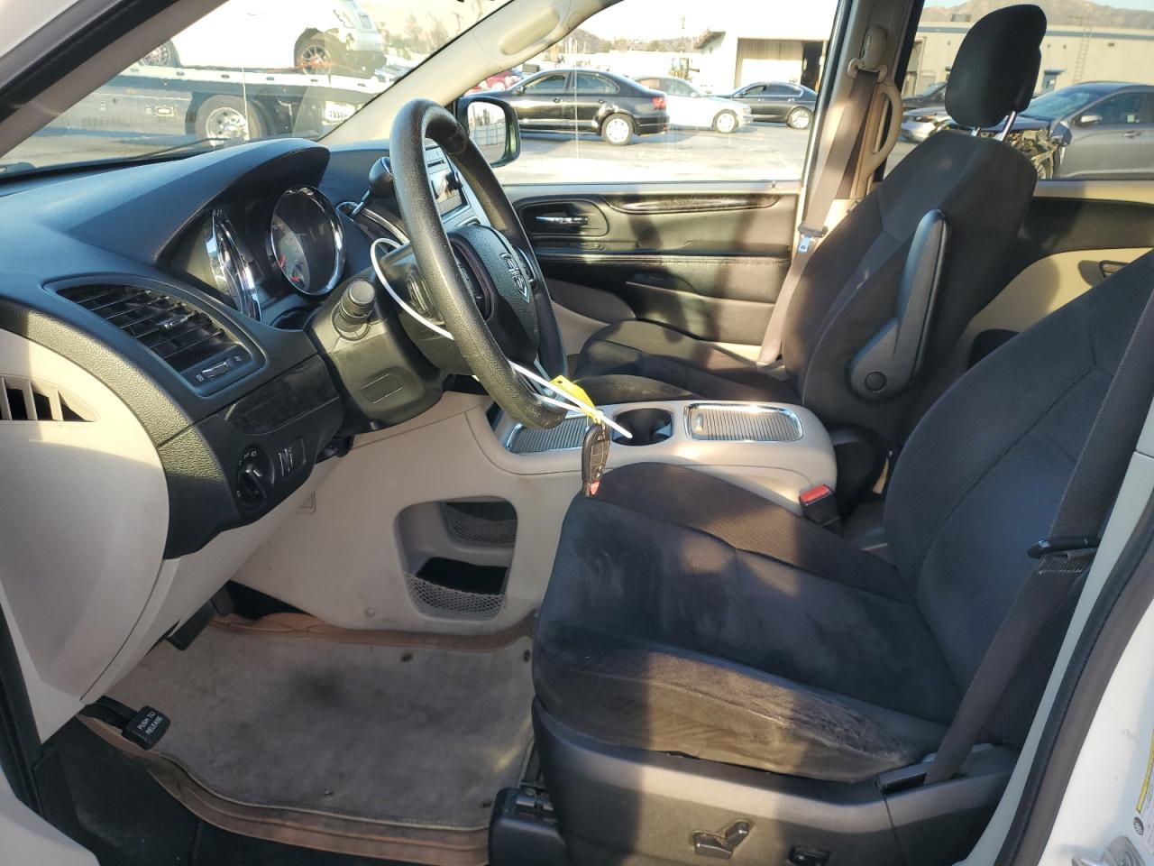 2015 Dodge Caravan - Image 7
