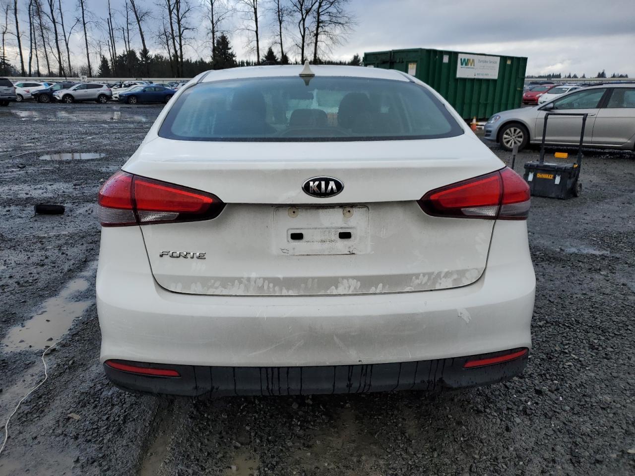 VIN 3KPFK4A75JE239768 2018 KIA FORTE no.6