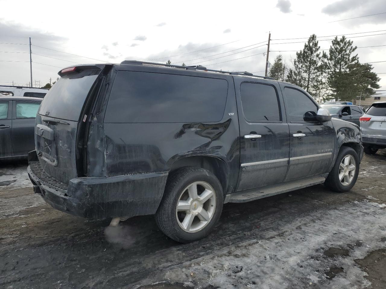 2013 Chevrolet Suburban - Image 3
