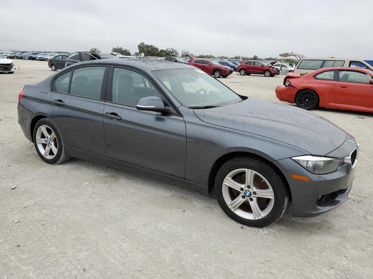 VIN WBA3B5G52DNS00485 2013 BMW 3 SERIES no.4