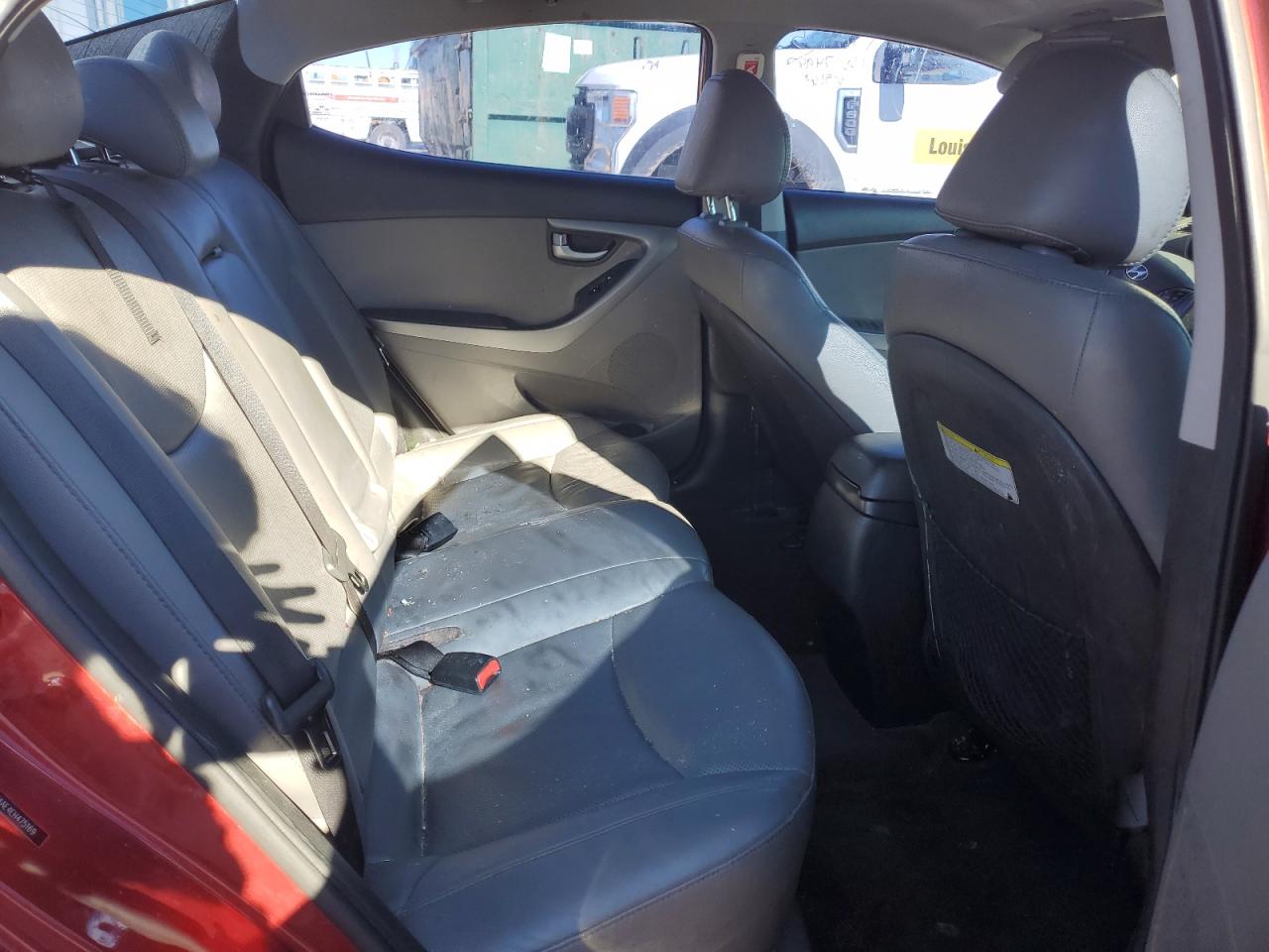 2014 Hyundai Elantra - Image 10