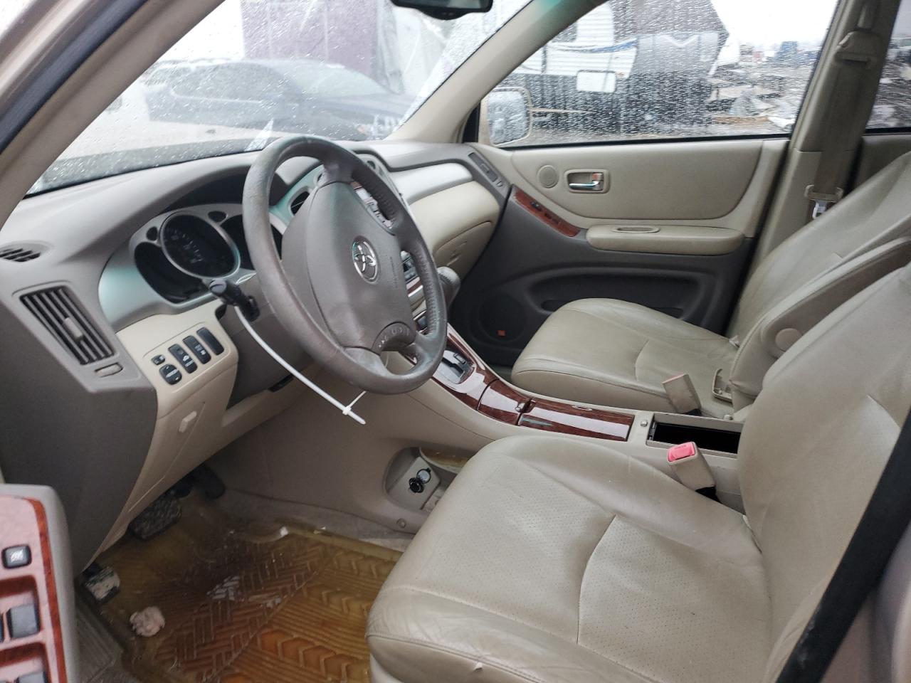 2004 Toyota Highlander - Image 7