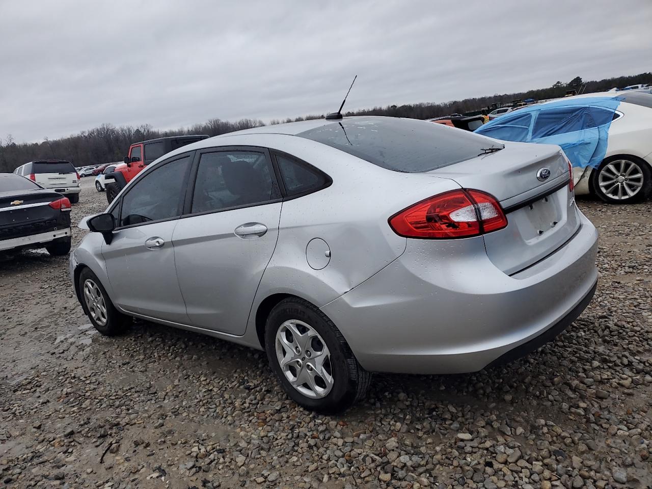 2013 Ford Fiesta - Image 2