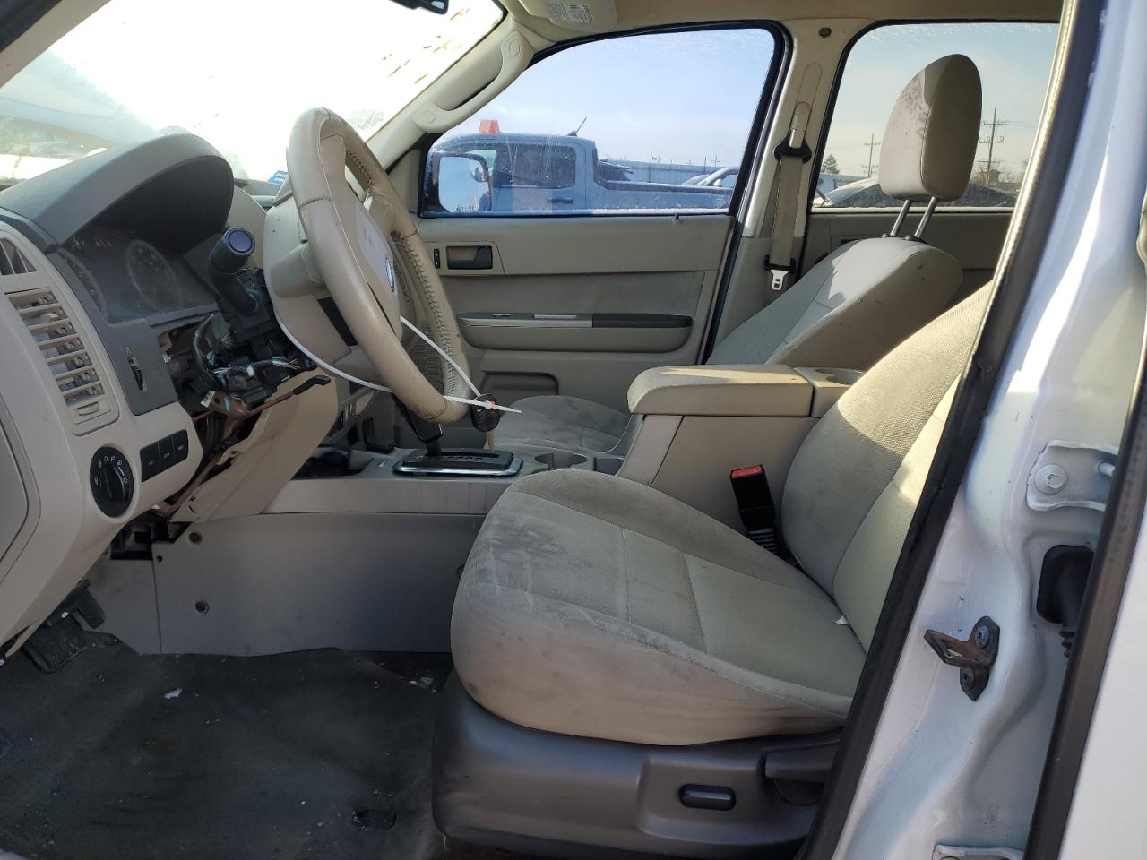 2010 Ford Escape - Image 7