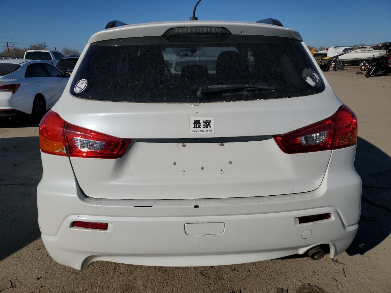 2011 Mitsubishi Outlander - Image 6