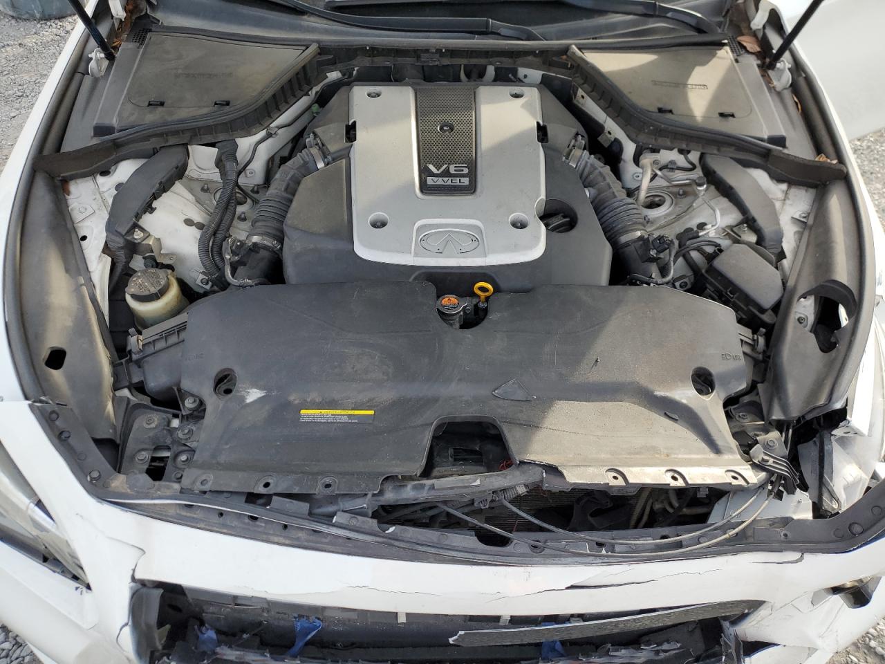 2015 Infiniti Q50 - Image 11