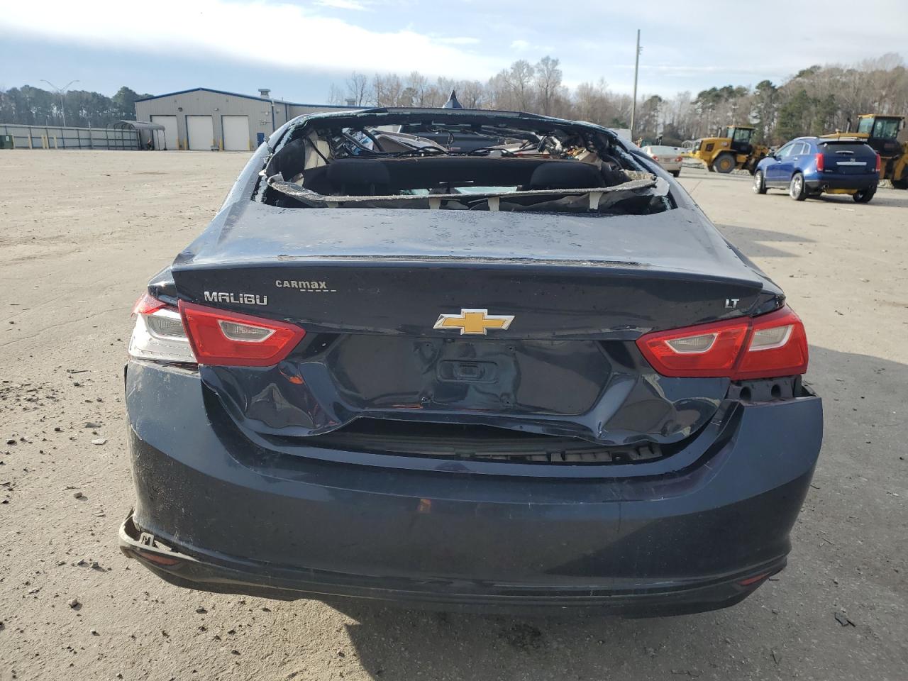 2016 Chevrolet Malibu - Image 6