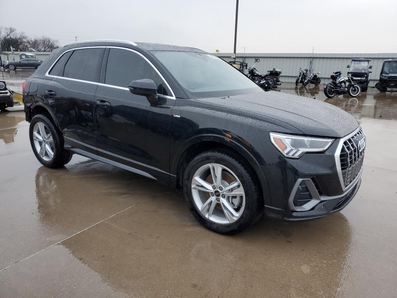 2024 Audi Q3 - Image 4