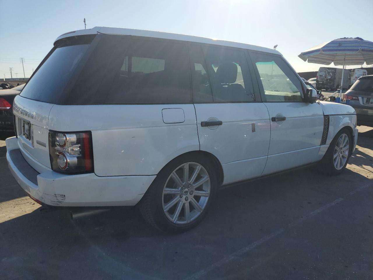2011 Land Rover Range Rover - Image 3