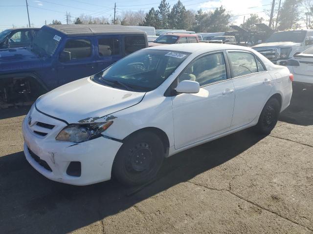 Sedans TOYOTA COROLLA 2012 White