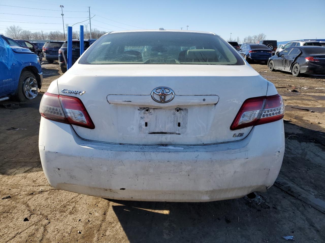 2011 Toyota Camry - Image 6