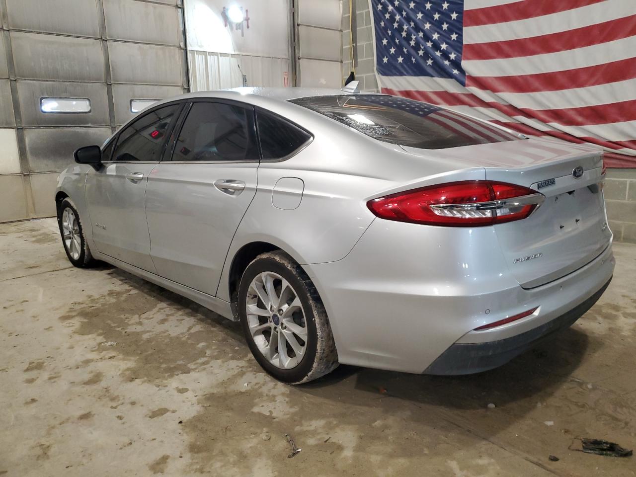 2019 Ford Fusion - Image 2