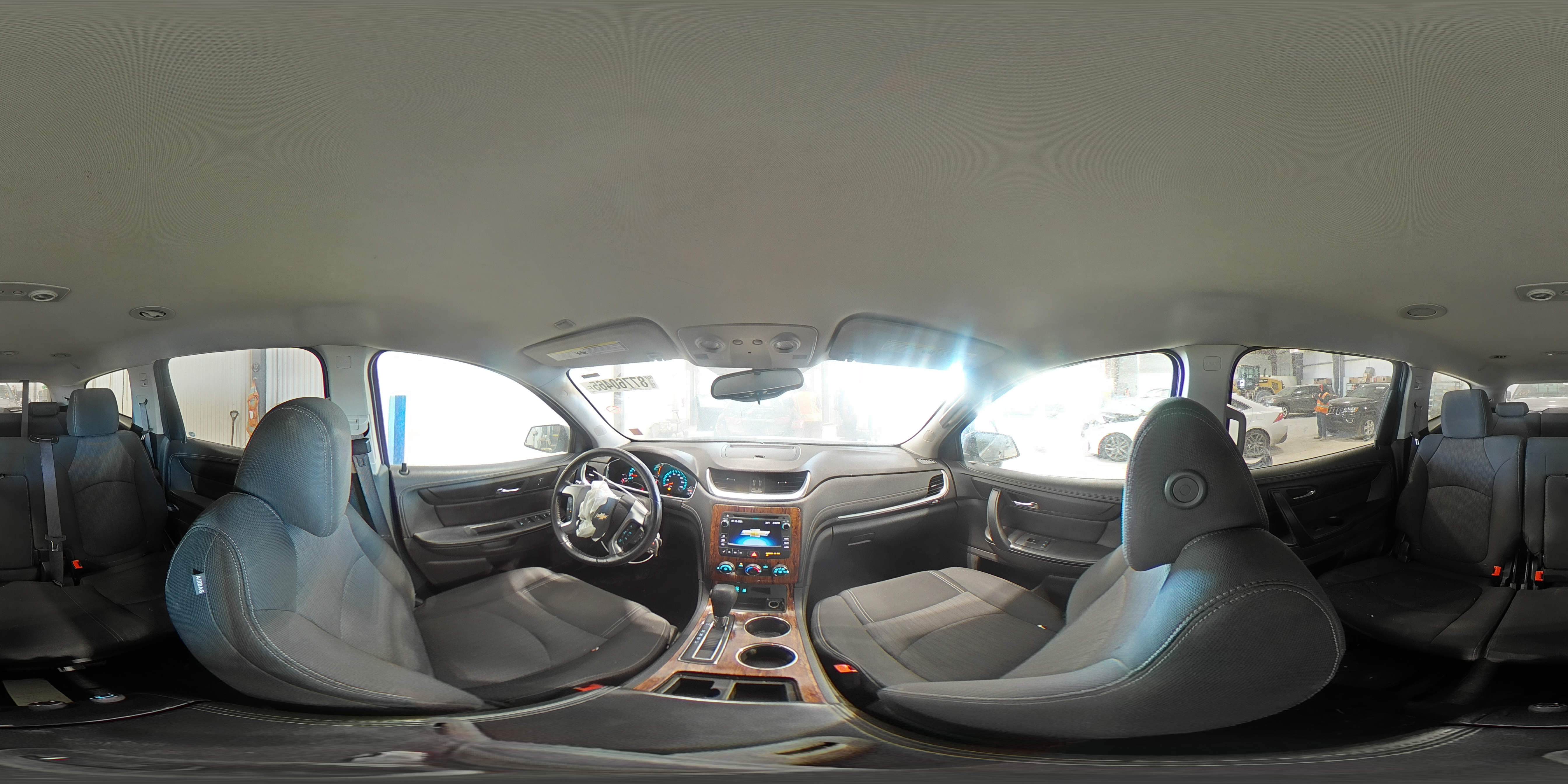 2014 Chevrolet Traverse - Image 13