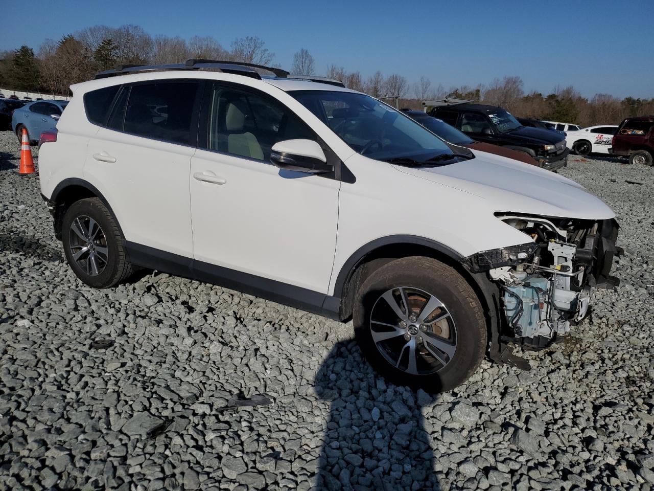 2017 Toyota RAV 4 - Image 4