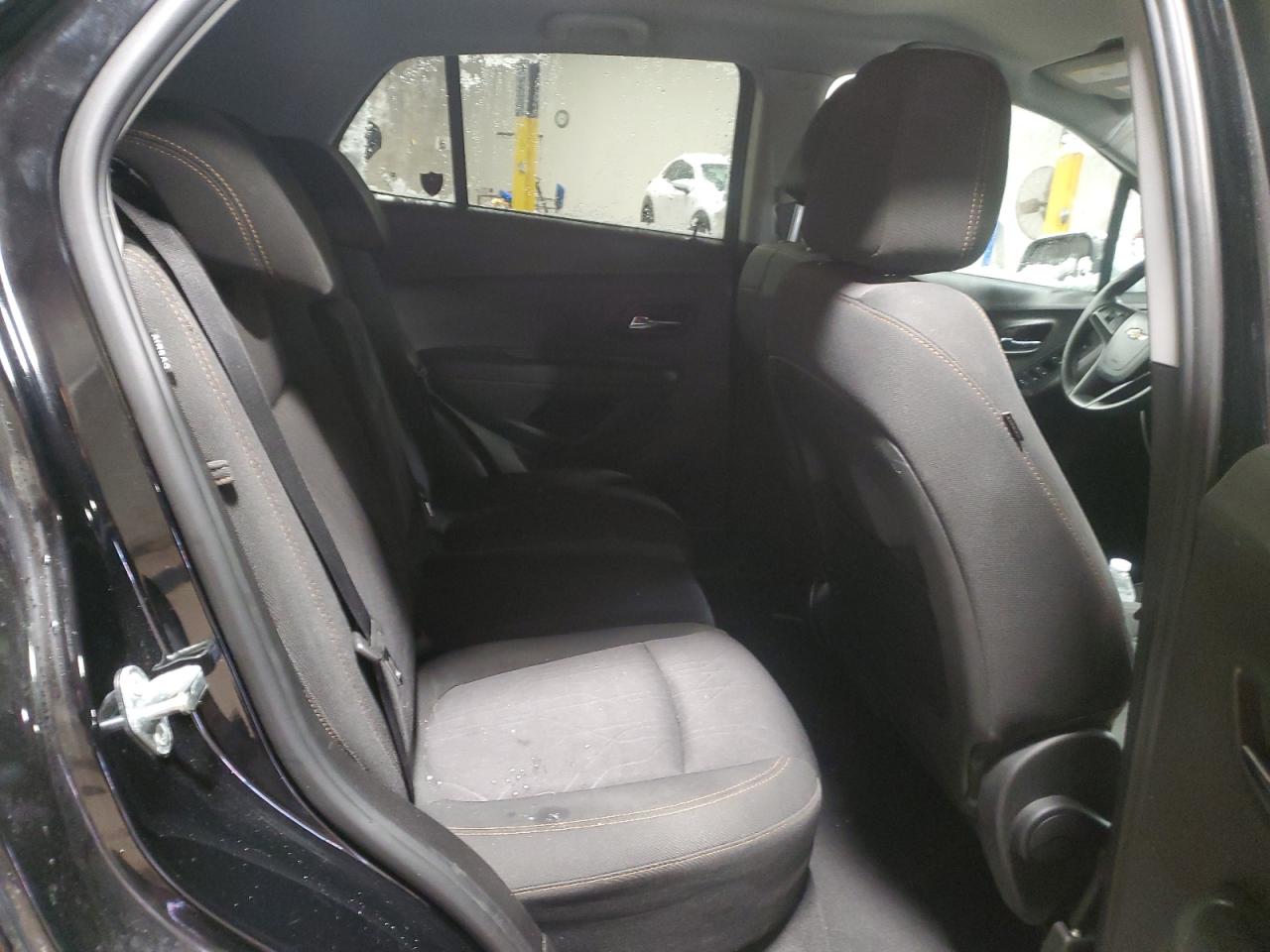 2018 Chevrolet Trax - Image 11