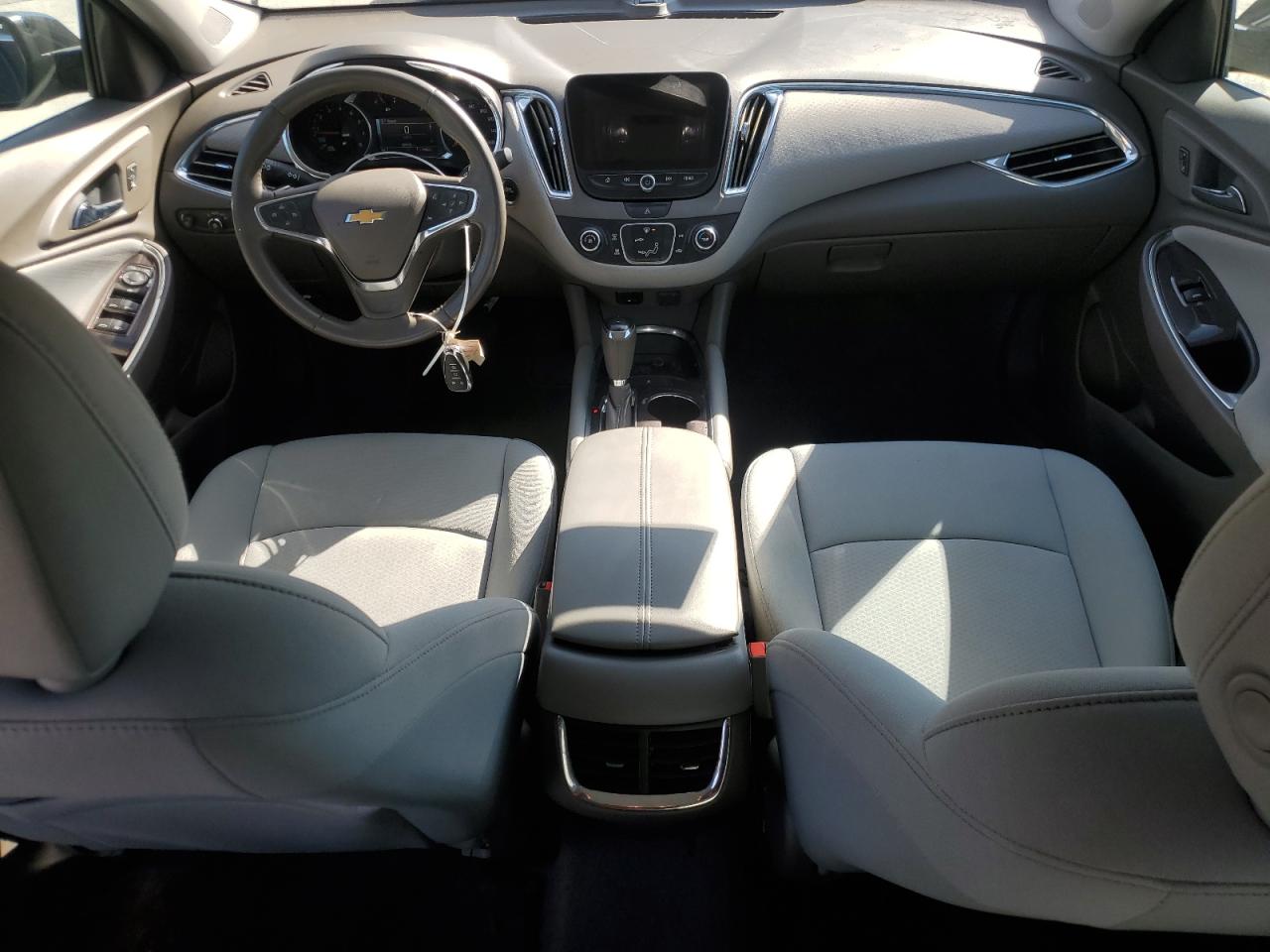 2018 Chevrolet Malibu - Image 8