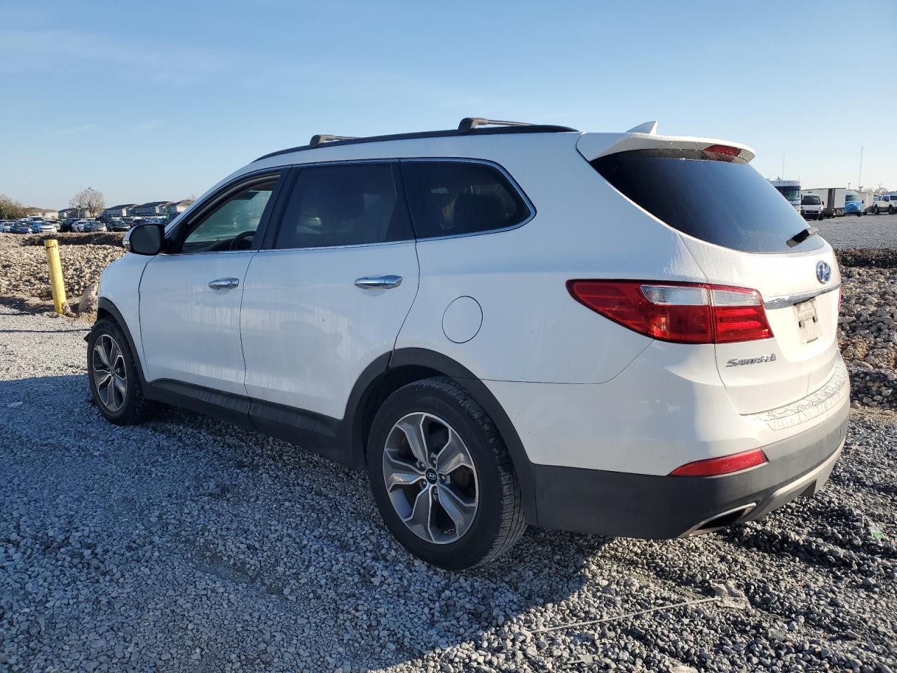 2013 Hyundai Santa Fe - Image 2