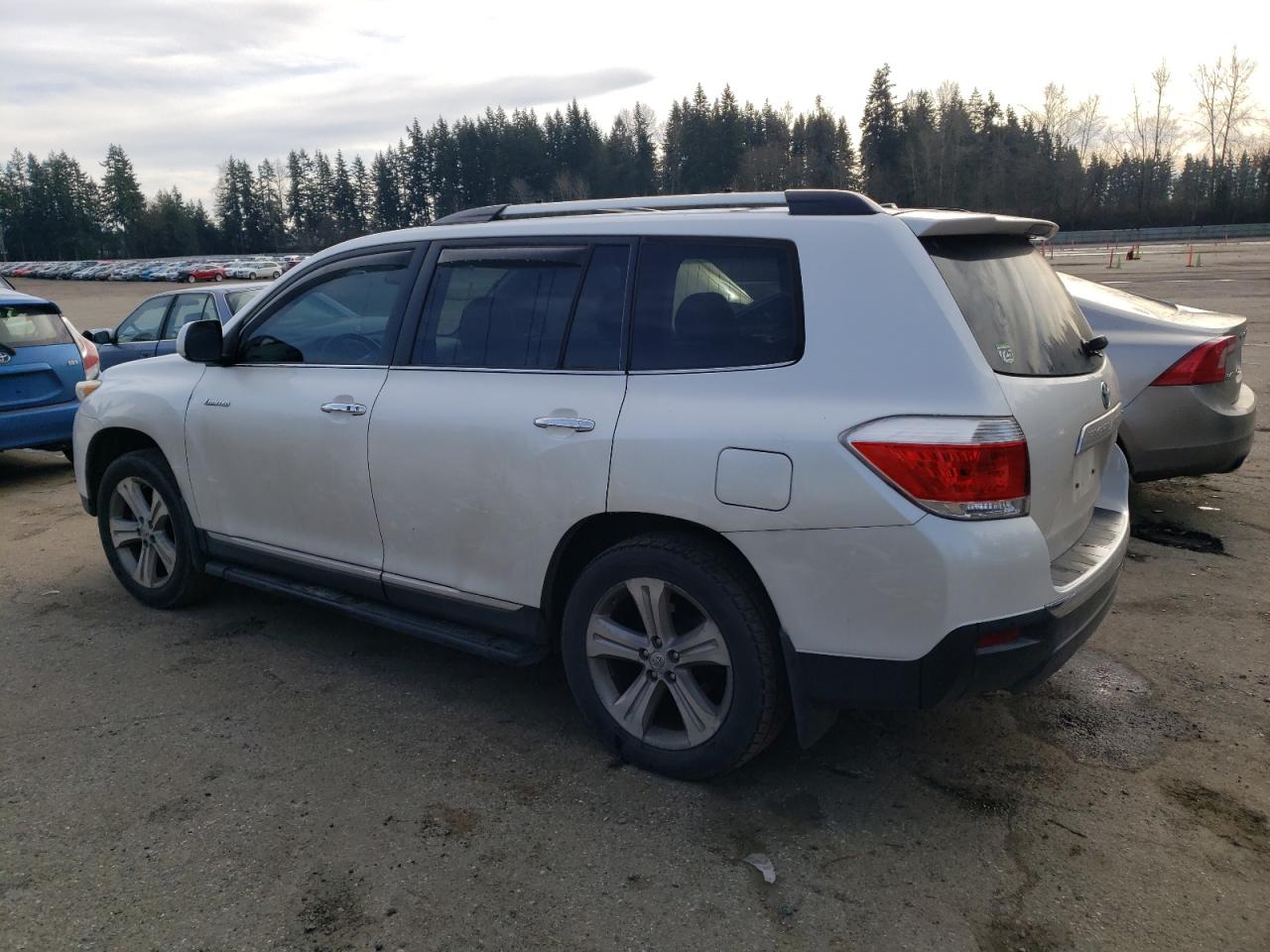 2012 Toyota Highlander - Image 2