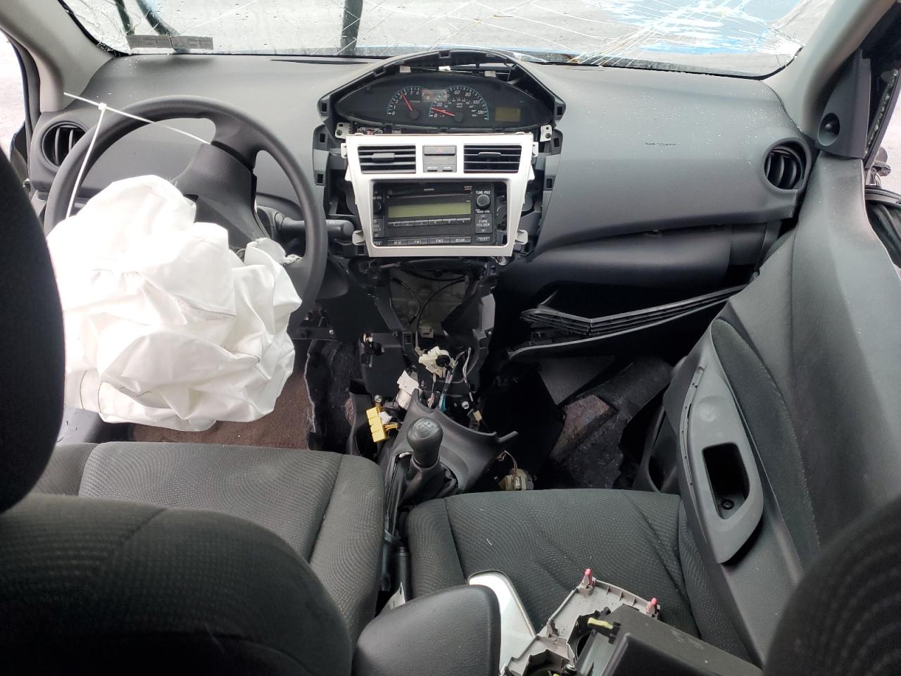 2009 Toyota Yaris - Image 8