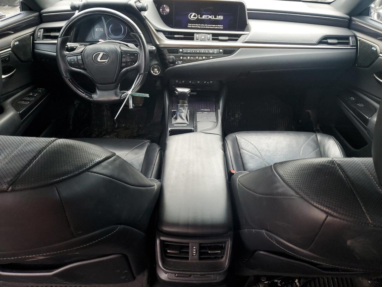 2020 Lexus ES - Image 8